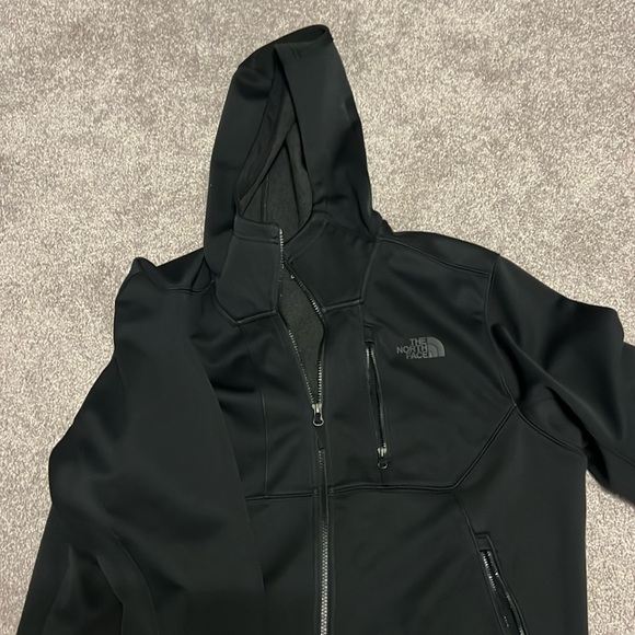 The North Face Men’s Jacket - Picture 1 of 4